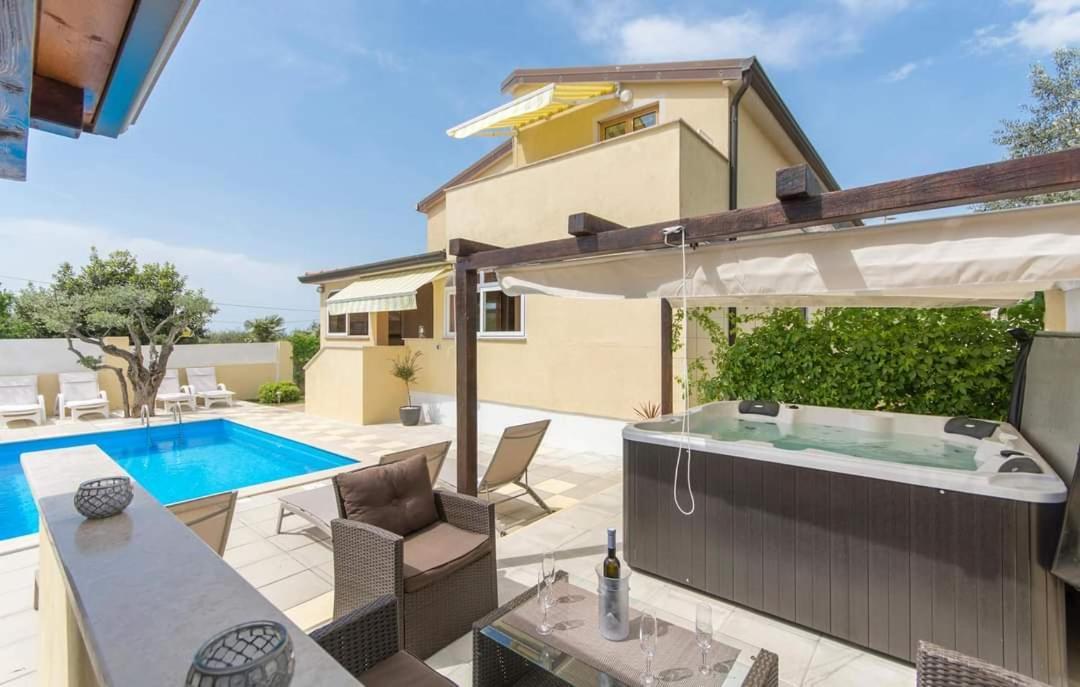 Gimy Villa&App 1 Porec Gedići Esterno foto