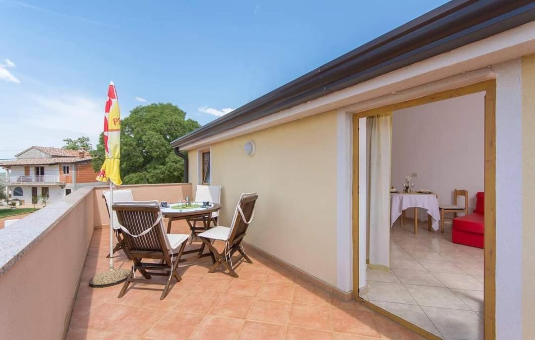 Gimy Villa&App 1 Porec Gedići Esterno foto